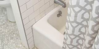 Charming Upper Floor 2 Bed / 1 Bath with Bonus Studio in a Prime Echo Park Location Gallery 25