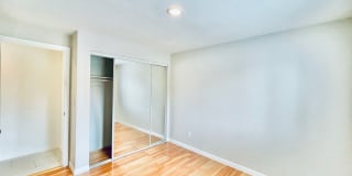 Beautifully Renovated 5 Bedroom House with Large Yard! Gallery 15