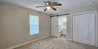 HUGE PRICE REDUCTION & READY FOR MOVE IN - AVAILABLE NOW! Gallery 10