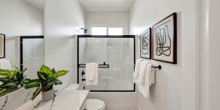 131 N Un St Gallery 7