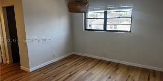 6532 NW 170th Ter Gallery 27
