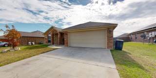 2 WEEKS FREE RENT + $1,895 ONE STORY 4 BEDROOM WITH 3 FULL BATHS Gallery 5