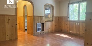 East Medford Victorian Upstairs Apartment Gallery 4