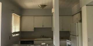 This is a great opportunity to rent a 2 bedroom at a competitive price in Tarzana. Gallery 11