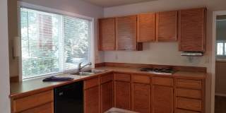 CUTE & CLASSY IN LAKE OSWEGO! Gallery 9