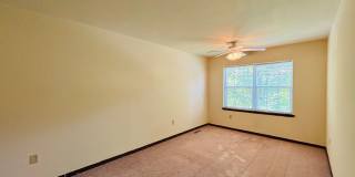 2 Bedroom 1.5 Bathroom Townhouse Gallery 11