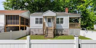 2402 Oaks Road Gallery 1