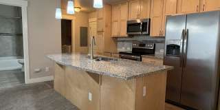 Secure, Stylish & Convenient – 2 Bed Condo in Loveland Gallery 5