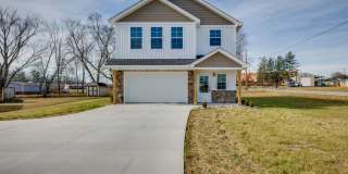 NEWLY BUILT 3 BED/2.5 BATH Gallery 1