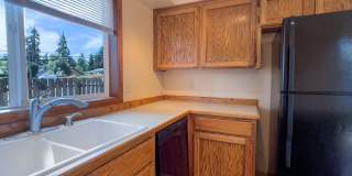 Spacious 3 Bedroom 1 Bath Ranch House  in Milwaukie! Washer and Dryer Included! Gallery 12