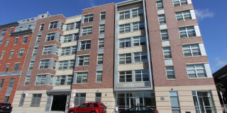 601 Albany Gallery 2