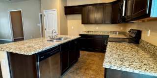 3BD/2BA House for Lease in Magnolia Lakes - Close to LSU Gallery 7