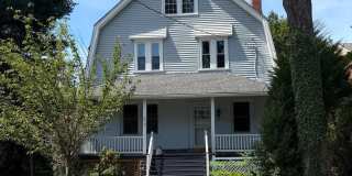 210 GRAYLING Avenue Gallery 1