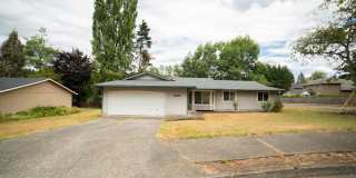 Three Bedroom Ranch in Can't Beat West Linn Location Gallery 1