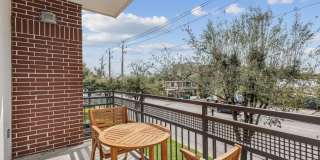 Instrata Upper Kirby Gallery 21