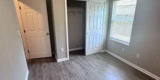 *** TWO WEEKS FREE ***  Gorgeous 4-Bedroom Home with Granite Counters & 2-Car Garage Gallery 19