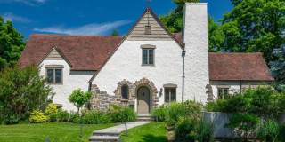 Elegant 3 Bedroom Tudor with Flexible Living Space Elegant 3 Bedroom Tudor with Flexible Living Space Gallery 3