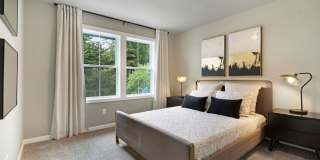 Luxury Townhome for Lease at the Courtyards at Hidden Crest - 7013 NE 132nd Way Gallery 32