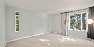 Amazing 2bed/1.5bath Condo Unit with Private Balcony in Meridian Park! Gallery 18
