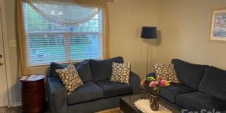 Room in 4 Bedroom Home at Meadowcreek Village Dr Gallery 8