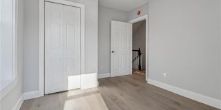 92 Leigh Avenue Gallery 21