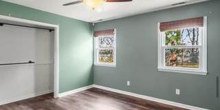 3 bedroom-2bath off Battleground Ave Gallery 9