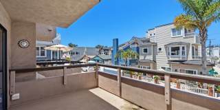Mission Beach. 3 bedroom, 2.5 bath, 2 car garage, Gallery 15