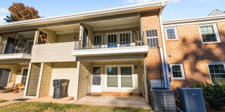 *MOVE IN READY* 3 Bed, 2 Bath Condo, Close to Uptown!!! Gallery 32
