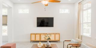 404 E Martial Avenue Gallery 29