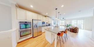 End Unit Brick TH 3 BED + 4.5 BA Roof top Deck Gallery 1