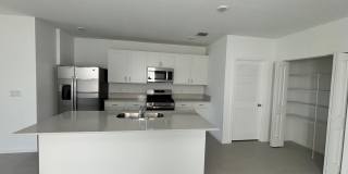 5933 NW Sweetwood Drive Gallery 7