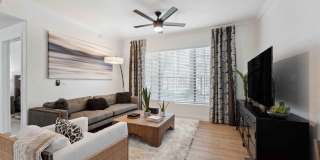 The Laurel Apartments Gallery 13