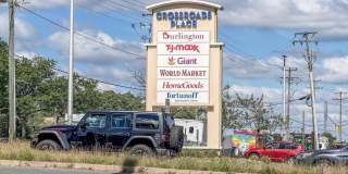 5575 SEMINARY Road Gallery 23