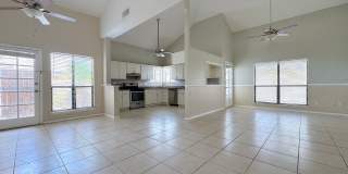 East El Paso 3 bed 2 bath Refrig A/C Gallery 4