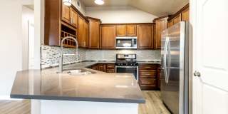 Beautiful Round Rock Townhome | Granite Counters, Stainless Appliances & Fenced Yard Gallery 6