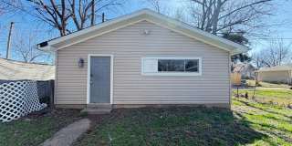 2 bedroom 1 bath home close to Churchill Downs Gallery 17