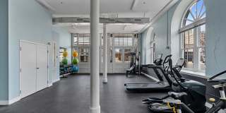 United Jewelers and Lee Hardware Apartments Gallery 28