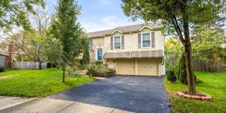 Spacious 4-Bedroom Home on Quiet Cul-de-Sac in Naperville! Gallery 1