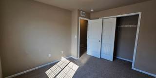 3 bed-3 bath Townhome with AC!!! Gallery 16