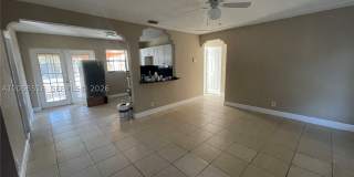 1810 SW 64th Ter Gallery 5