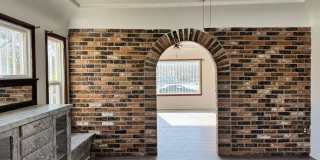 Park view single family house! Gallery 1