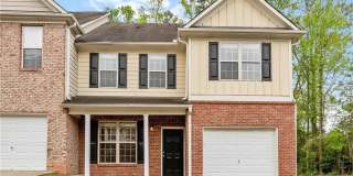 Room in 3 Bedroom Home in Sugar Hill Gallery 1