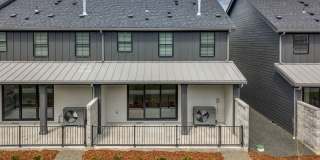 End Unit Luxury Townhome for Lease at the Courtyards at Hidden Crest - 7001 NE 132nd Way Gallery 46