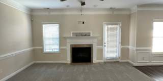 Lovely 3 Bed 2.5 Bath Home with Community Amenities Gallery 3