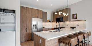 1235 U North Ashland Ave. Gallery 9