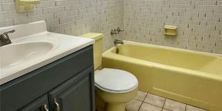 1973 NE 4th Street Gallery 5