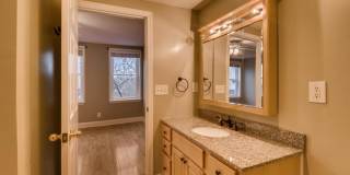 1020 W LOMBARD Street Gallery 21