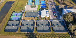 Newer fully fenced backyard 4 Bds/2.5 Bths Home with great floor plan and Resort community Gallery 27