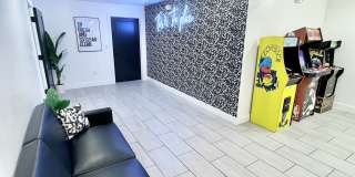 The Freehand Apartments Gallery 45