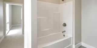 Artisan on 39th Gallery 79